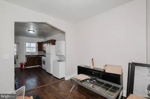 Entry Way - 615 Oldham St, Baltimore, MD 21224 photo 6 of 7
