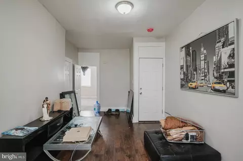 Entry Way - 615 Oldham St, Baltimore, MD 21224 photo 4 of 7