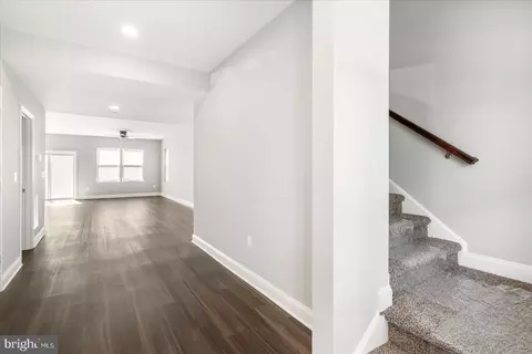 Entry Way - 6812 Everall Ave, Baltimore, MD 21206 photo 1 of 16