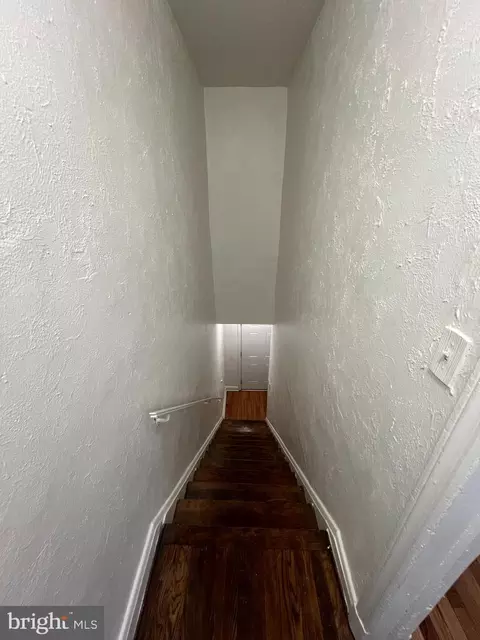 Entry Way - 1100 Gleneagle Rd, Baltimore, MD 21239 photo 1 of 2