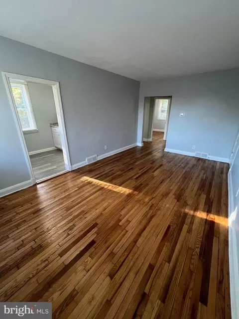 Living - 1100 Gleneagle Rd, Baltimore, MD 21239 photo 1 of 4