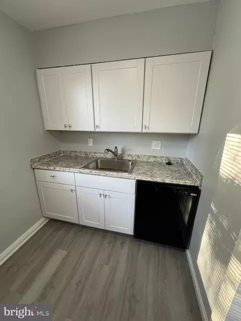 Kitchen - 1100 Gleneagle Rd, Baltimore, MD 21239 photo 4 of 5