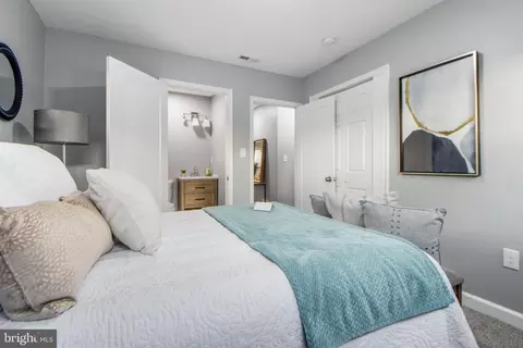 Bedroom - 5528 Plainfield Ave, Baltimore, MD 21206 photo 1 of 6