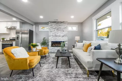 Living - 5528 Plainfield Ave, Baltimore, MD 21206 photo 1 of 1