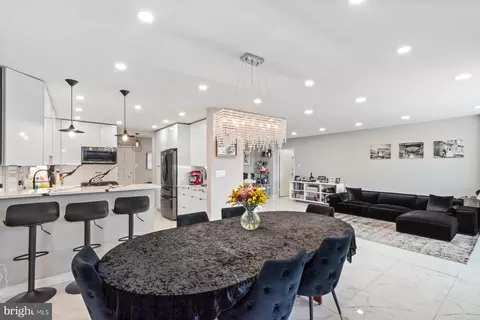 7121 Park Heights Ave #204, Baltimore, MD 21215