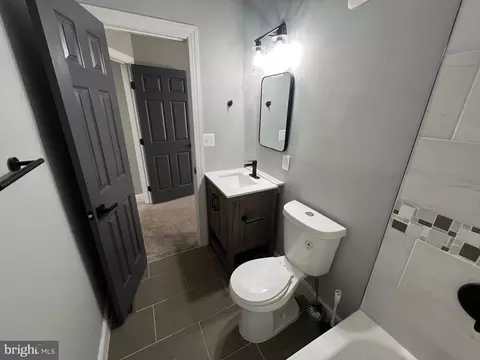 Bath - 1719 N Monroe St, Baltimore, MD 21217 photo 3 of 7