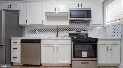Entry Way - 1719 N Monroe St, Baltimore, MD 21217 photo 1 of 3