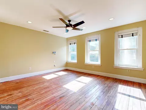 Living - 228 Warren Ave, Baltimore, MD 21230 photo 10 of 10