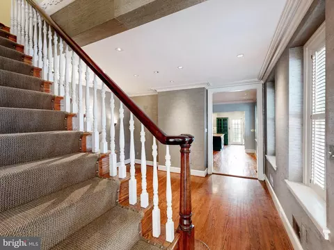 Entry Way - 228 Warren Ave, Baltimore, MD 21230 photo 2 of 4
