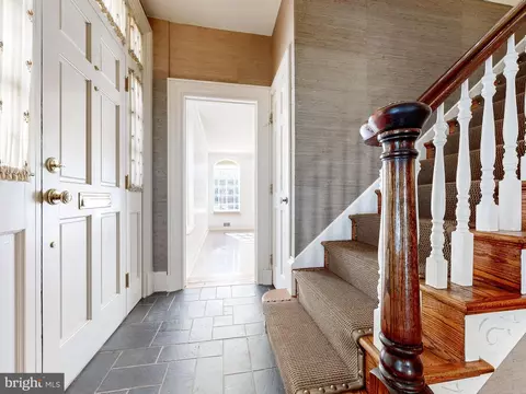 Entry Way - 228 Warren Ave, Baltimore, MD 21230 photo 3 of 4