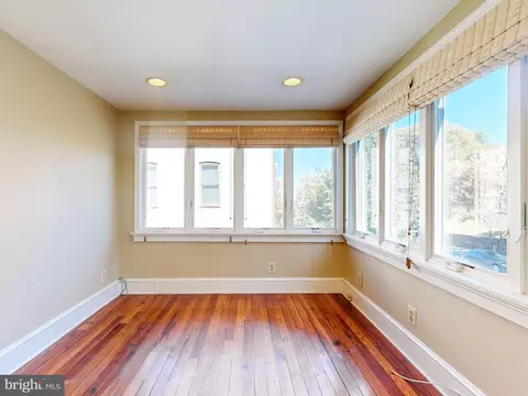Living - 228 Warren Ave, Baltimore, MD 21230 photo 9 of 10