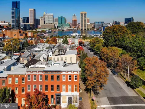 View/Area - 228 Warren Ave, Baltimore, MD 21230 photo 1 of 9