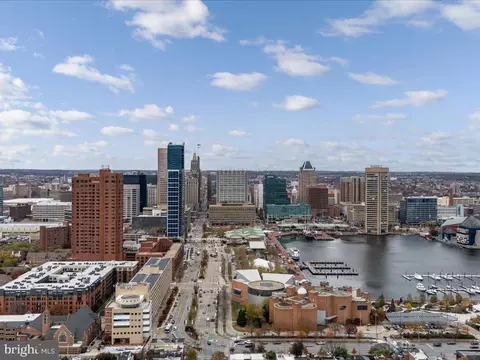 View/Area - 10 E Lee St #2408, Baltimore, MD 21202 photo 6 of 10