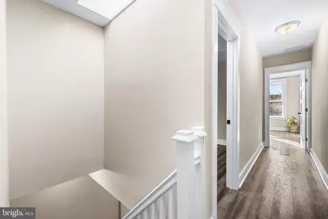Entry Way - 804 Union Ave, Baltimore, MD 21211 photo 5 of 6