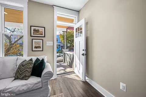 Entry Way - 804 Union Ave, Baltimore, MD 21211 photo 1 of 6