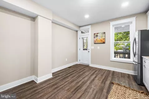 Entry Way - 804 Union Ave, Baltimore, MD 21211 photo 4 of 6