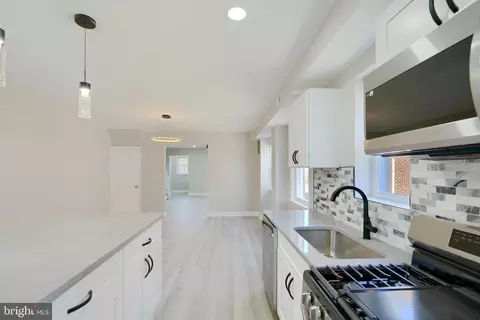 4507 Harcourt Rd, Baltimore, MD 21214 photo 8