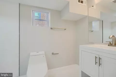 4507 Harcourt Rd, Baltimore, MD 21214 photo 33