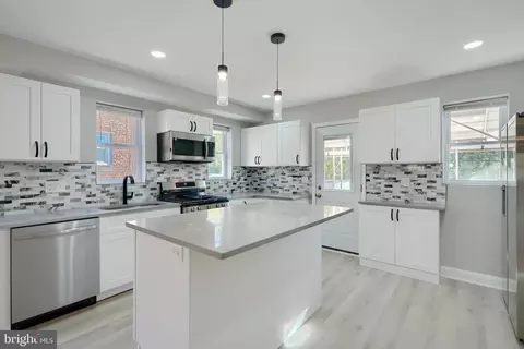 4507 Harcourt Rd, Baltimore, MD 21214 photo 3