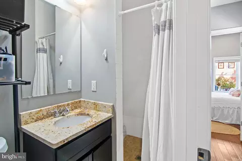 Bath - 3303 Odonnell St, Baltimore, MD 21224 photo 2 of 2