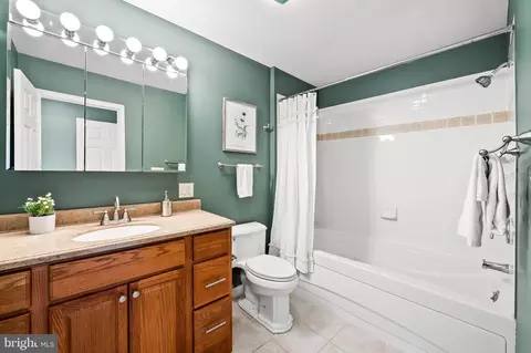 Bath - 1802 Barclay St, Baltimore, MD 21202 photo 3 of 3