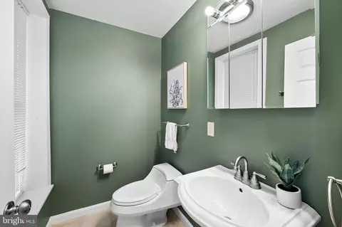 Bath - 1802 Barclay St, Baltimore, MD 21202 photo 1 of 3