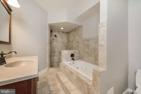 Bath - 912 S Decker Ave, Baltimore, MD 21224 photo 1 of 3