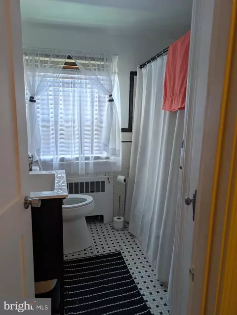 Bath - 3829 Rexmere Rd, Baltimore, MD 21218 photo 2 of 2
