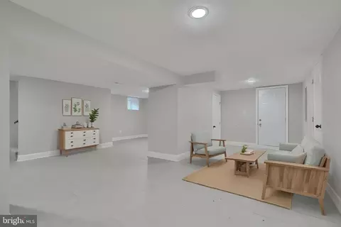 Living - 706 Springfield Ave, Baltimore, MD 21212 photo 7 of 7