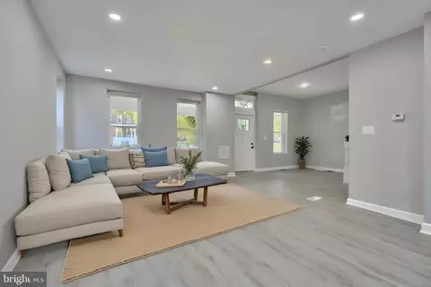 Living - 706 Springfield Ave, Baltimore, MD 21212 photo 2 of 7
