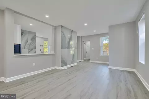 Living - 706 Springfield Ave, Baltimore, MD 21212 photo 5 of 7