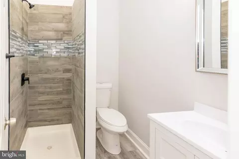 Entry Way - 3026 E Monument St, Baltimore, MD 21205 photo 10 of 17
