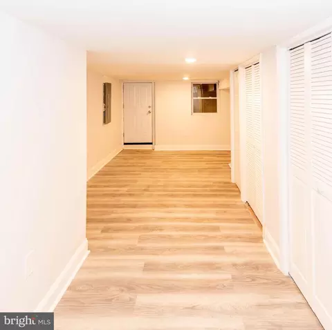 Entry Way - 3026 E Monument St, Baltimore, MD 21205 photo 15 of 17