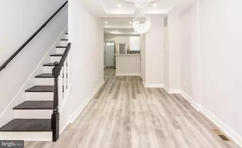 Entry Way - 3026 E Monument St, Baltimore, MD 21205 photo 2 of 17