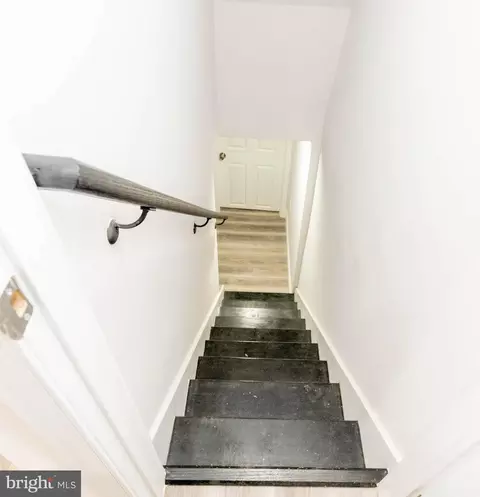 Entry Way - 3026 E Monument St, Baltimore, MD 21205 photo 14 of 17