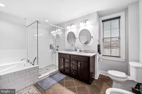 Bath - 2112 E Pratt St, Baltimore, MD 21231 photo 3 of 5
