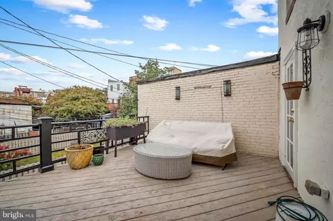Exterior - 2112 E Pratt St, Baltimore, MD 21231 photo 2 of 10