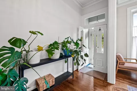 Entry Way - 2112 E Pratt St, Baltimore, MD 21231 photo 1 of 9