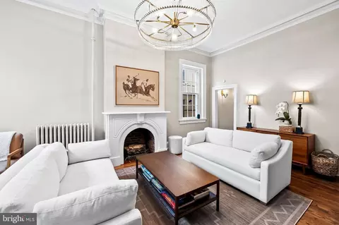 Living - 2112 E Pratt St, Baltimore, MD 21231 photo 1 of 1