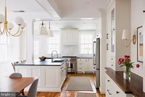 Kitchen - 2112 E Pratt St, Baltimore, MD 21231 photo 1 of 9