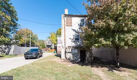 Exterior - 877 Lemmon St, Baltimore, MD 21201 photo 3 of 5