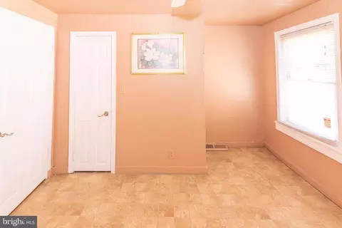 Entry Way - 877 Lemmon St, Baltimore, MD 21201 photo 5 of 7