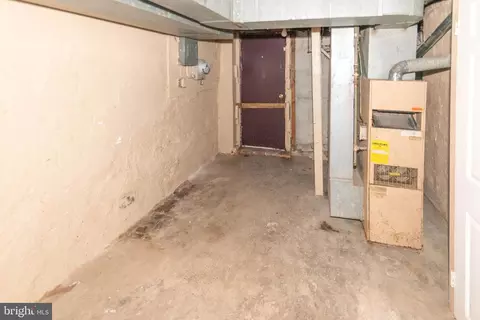 Entry Way - 877 Lemmon St, Baltimore, MD 21201 photo 7 of 7