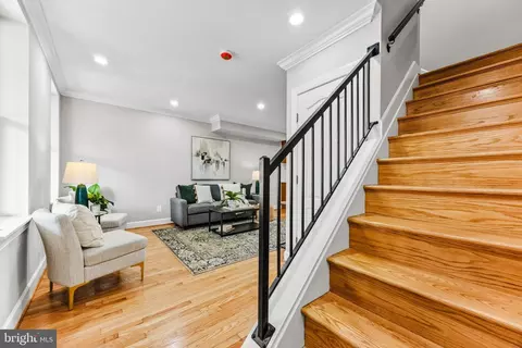 Entry Way - 4209 Ivanhoe Ave, Baltimore, MD 21212 photo 6 of 8