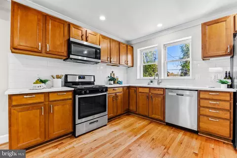 Kitchen - 4209 Ivanhoe Ave, Baltimore, MD 21212 photo 2 of 5