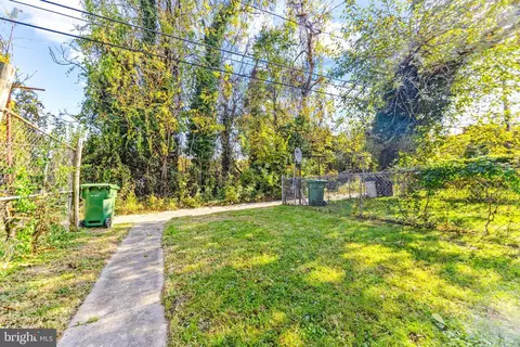 Exterior - 4209 Ivanhoe Ave, Baltimore, MD 21212 photo 3 of 4