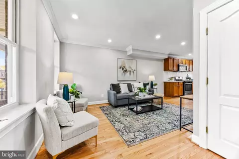 Living - 4209 Ivanhoe Ave, Baltimore, MD 21212 photo 1 of 2
