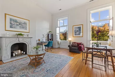 12 E Mount Vernon Pl #201, Baltimore, MD 21202 photo 4