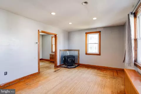 505 E Jeffrey St, Baltimore, MD 21225 photo 9