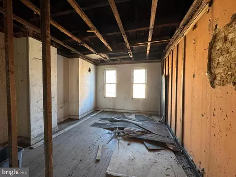 2818 E Madison St, Baltimore, MD 21205 photo 6